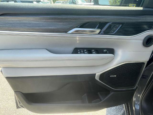 Used 2024 Jeep Wagoneer Series II w/ HD Trailer Tow Package image 15