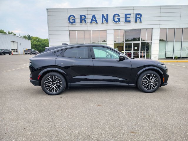 Certified 2025 Ford Mustang Mach-E Premium AWD/4WD image 6