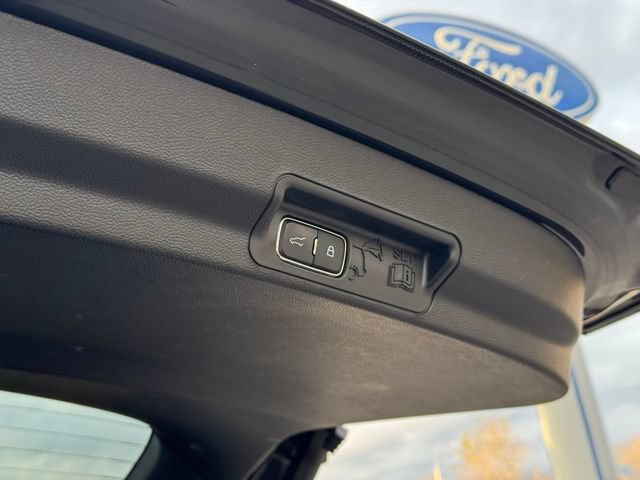 Certified 2023 Ford Explorer XLT w/ Equipment Group 202A AWD/4WD image 44