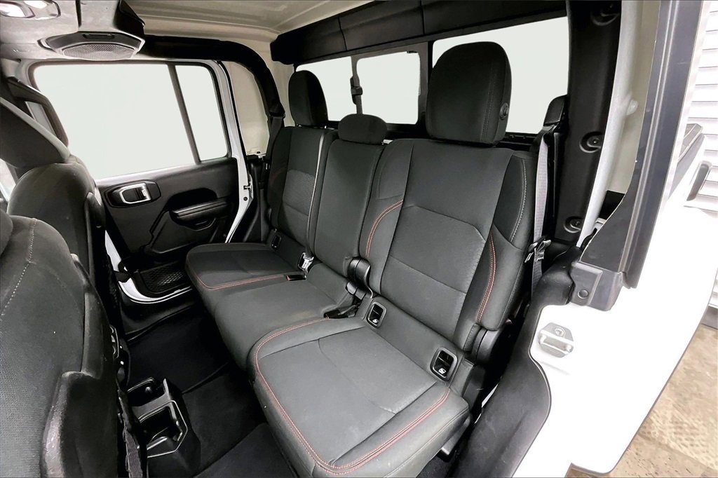 Used 2021 Jeep Gladiator Rubicon w/ Cold Weather Group image 27