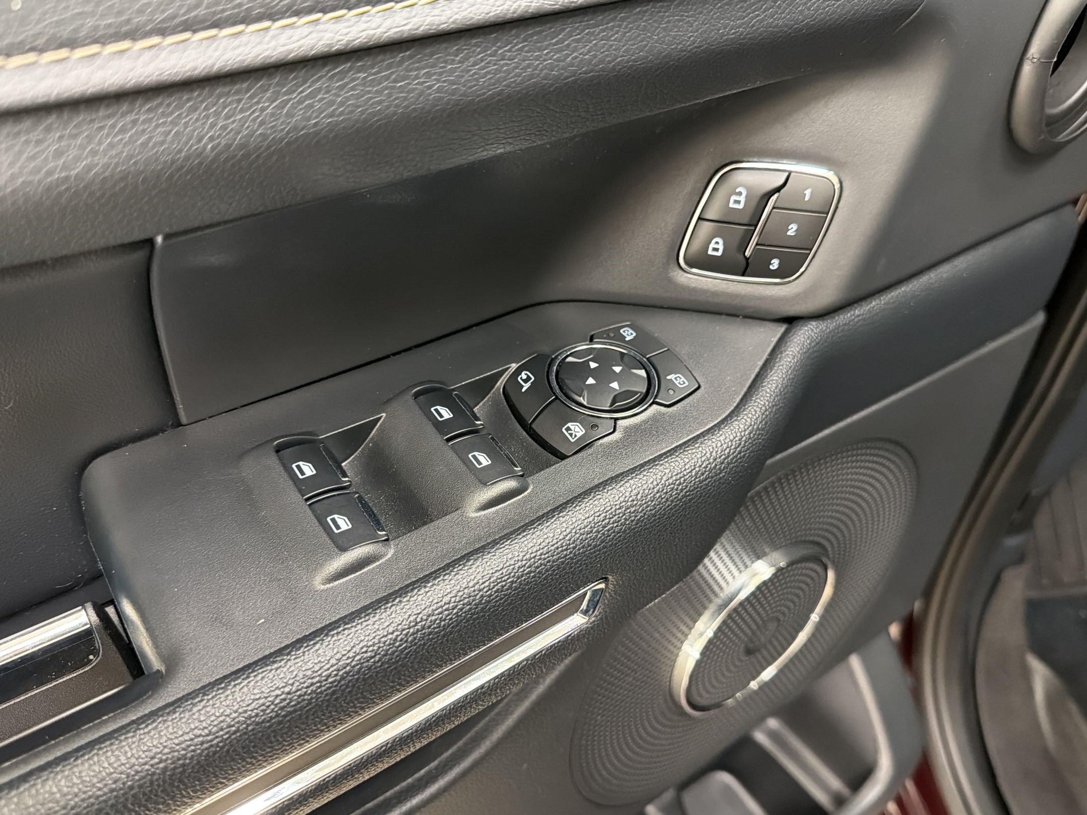 Certified 2024 Ford Expedition XLT RWD image 27