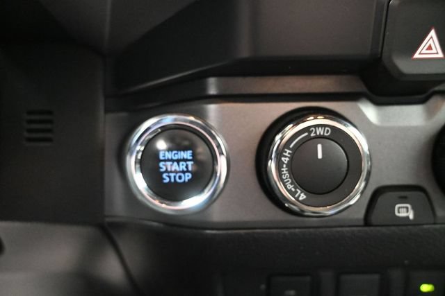Used 2022 Toyota Tacoma TRD Off-Road w/ TRD Premium Off Road Package AWD/4WD image 14