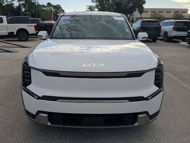 Used 2026 Kia EV9 Light RWD image 9