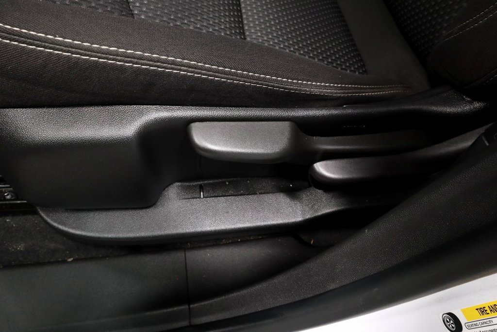 Used 2023 GMC Terrain SLE w/ LPO, Floor Liner Package image 23