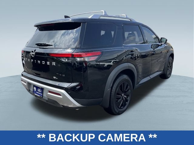 Used 2024 Nissan Pathfinder SL FWD image 3