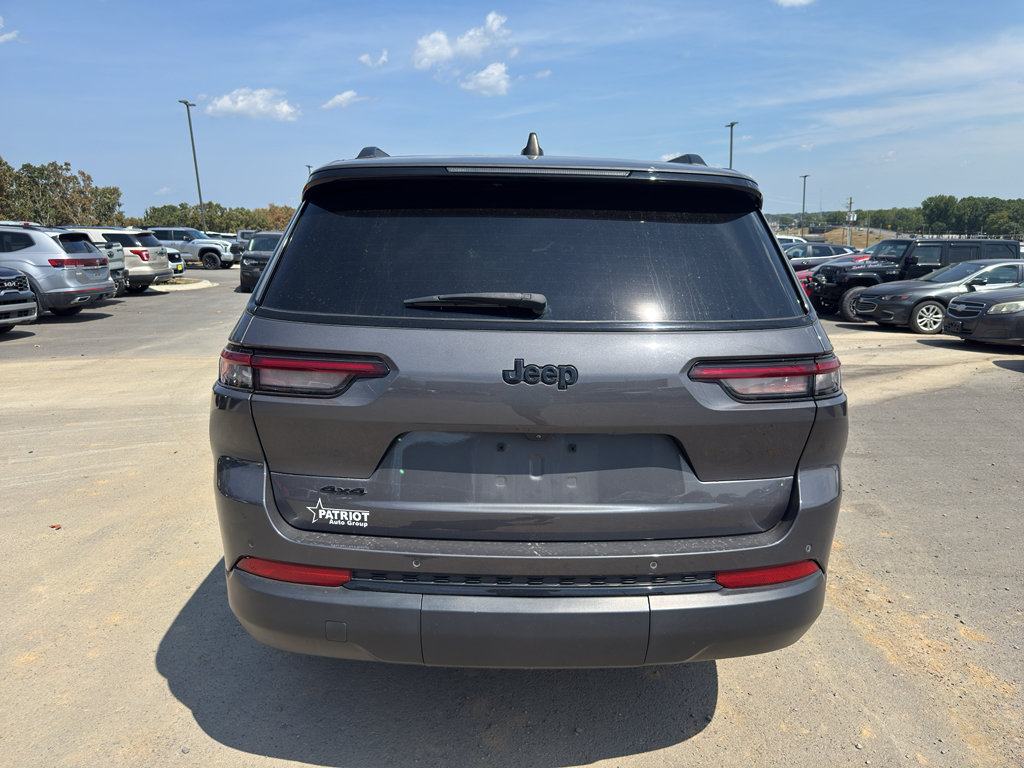 Used 2023 Jeep Grand Cherokee L Laredo AWD/4WD image 6