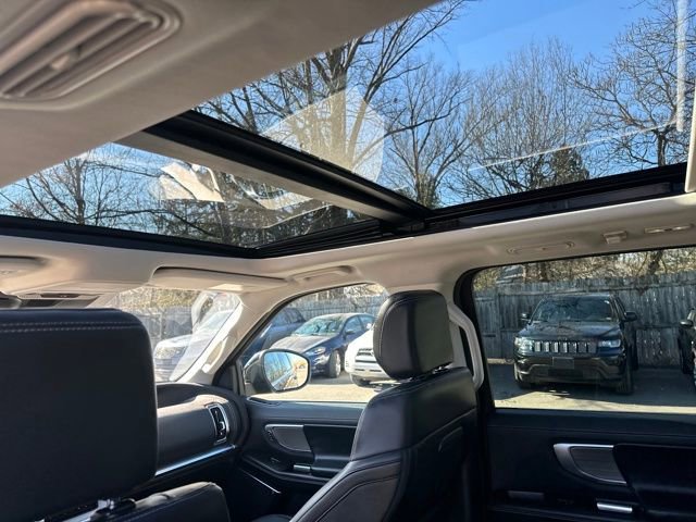 Certified 2025 Ford Expedition Platinum image 38