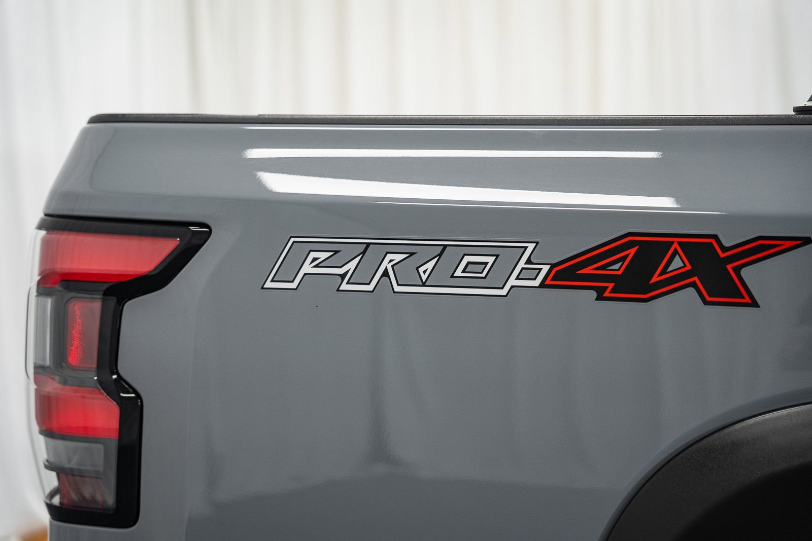 Used 2022 Nissan Frontier PRO-4X image 26