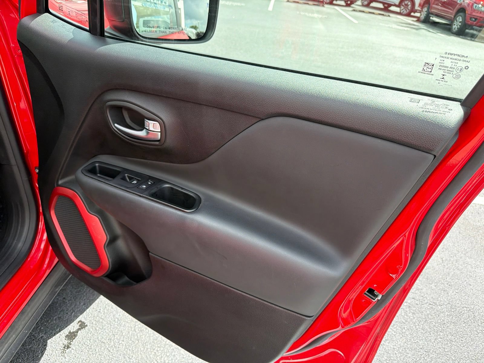 Used 2019 Jeep Renegade Trailhawk w/ UConnect 8.4 Nav Group AWD/4WD image 7