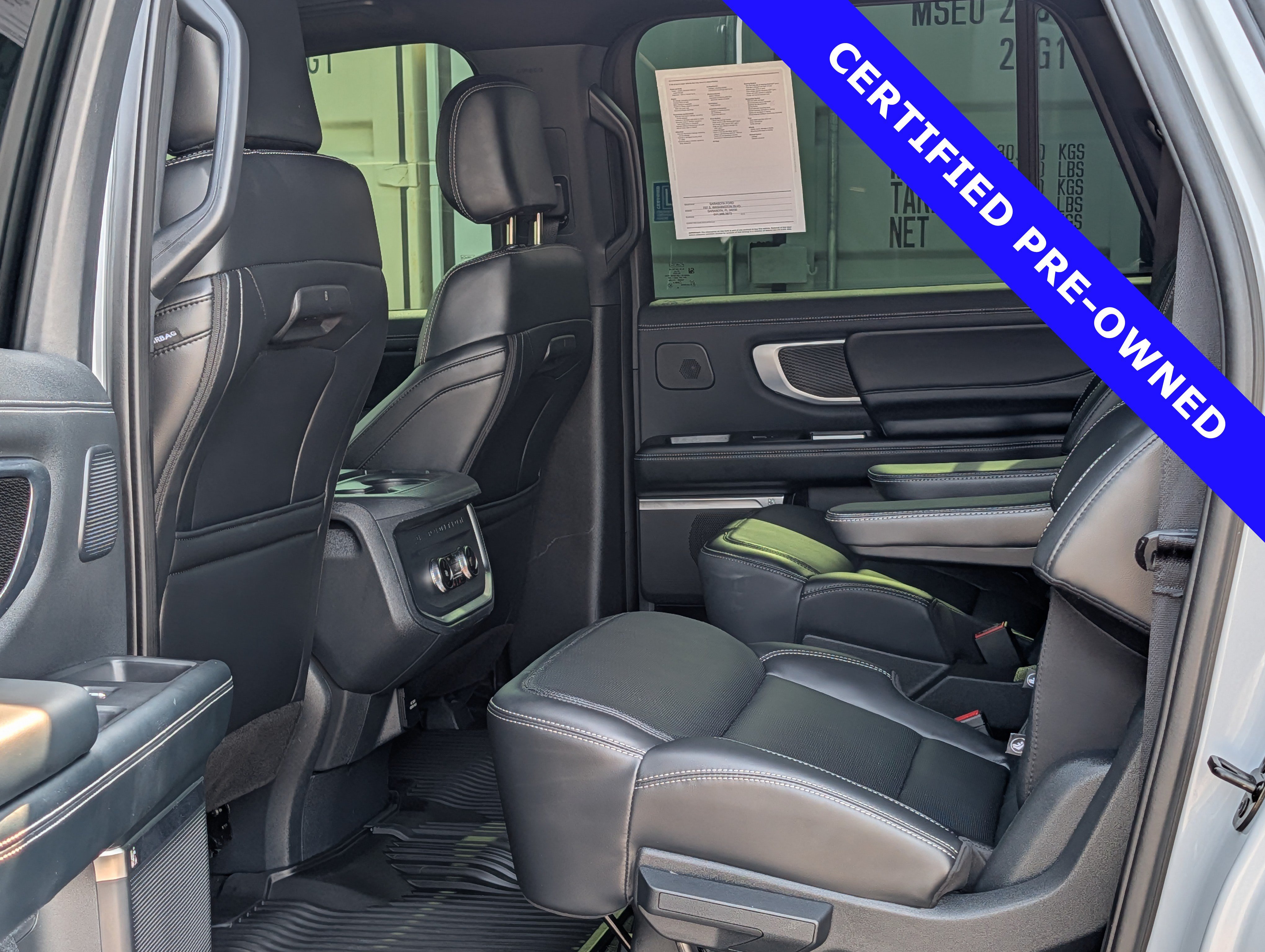 Certified 2025 Ford Expedition Max Platinum w/ Stealth Performance Package AWD/4WD image 17