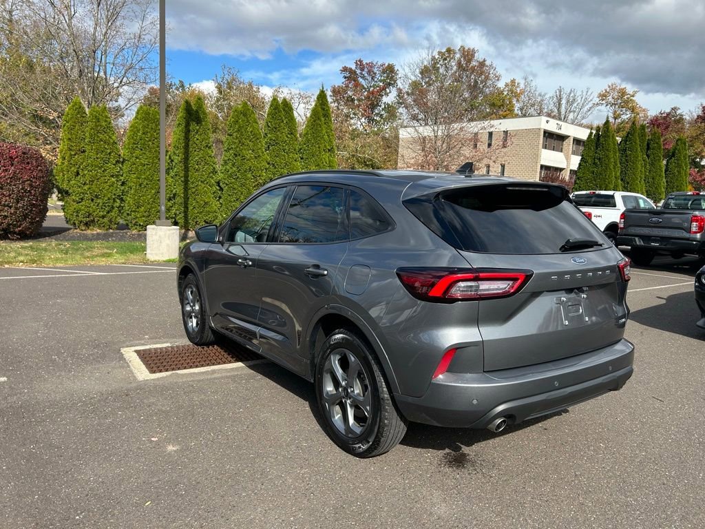 Certified 2023 Ford Escape ST-Line w/ Tech Pack #1 image 5