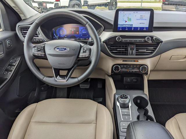Certified 2022 Ford Escape SEL w/ Technology Package AWD/4WD image 16