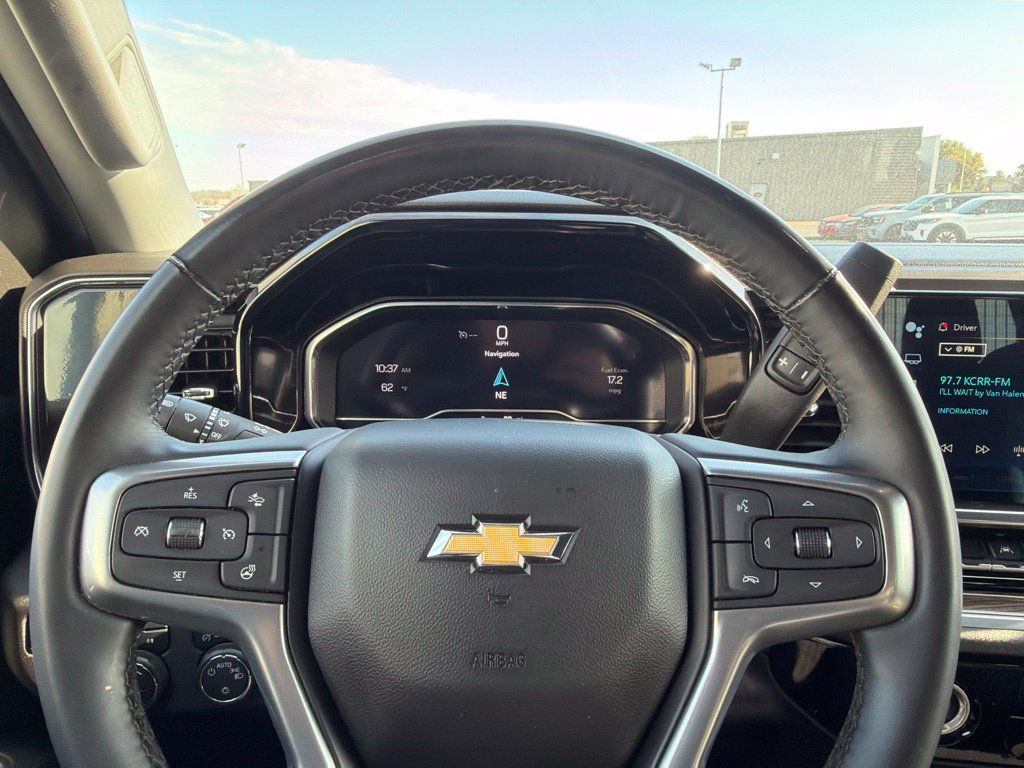 Used 2024 Chevrolet Silverado 1500 LT AWD/4WD image 16