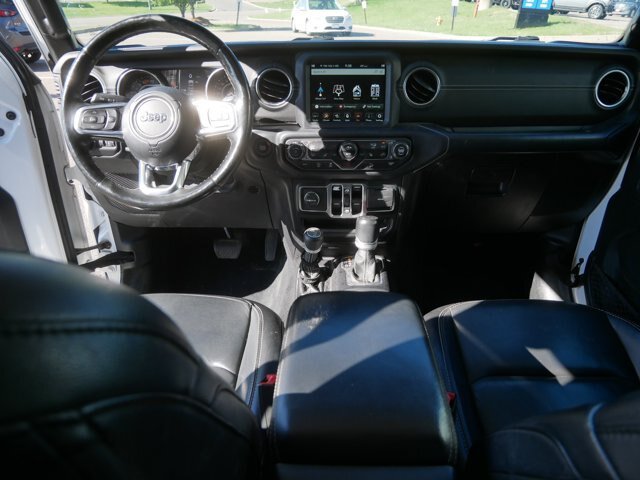Used 2020 Jeep Wrangler Unlimited Sahara AWD/4WD image 18