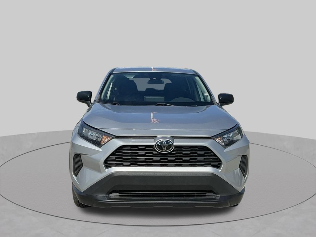 Used 2022 Toyota RAV4 LE FWD image 17