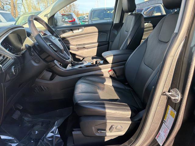Certified 2018 Ford Edge Titanium w/ Equipment Group 301A image 9