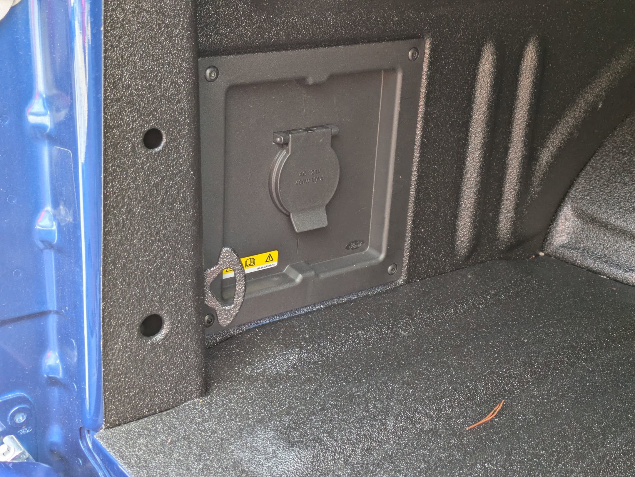 Certified 2025 Ford F150 Lariat w/ Equipment Group 501A Mid image 39