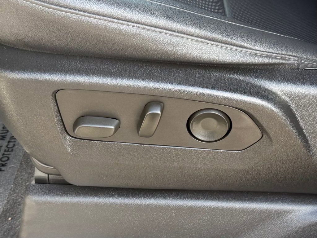 Used 2022 Chevrolet Silverado 1500 LTZ w/ LTZ Convenience Package II image 18