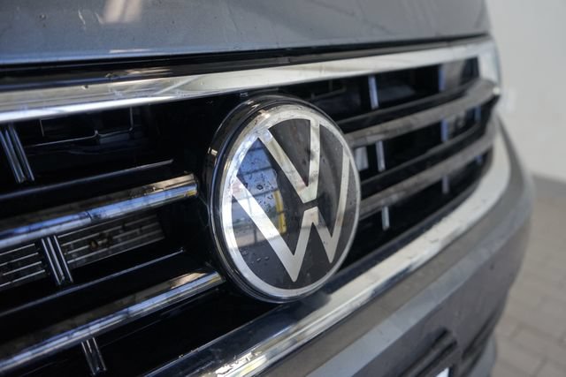 Used 2024 Volkswagen Tiguan SE R-Line AWD/4WD image 18