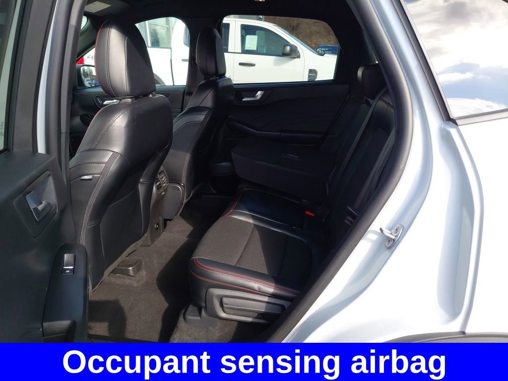 Certified 2025 Ford Escape ST-Line image 24