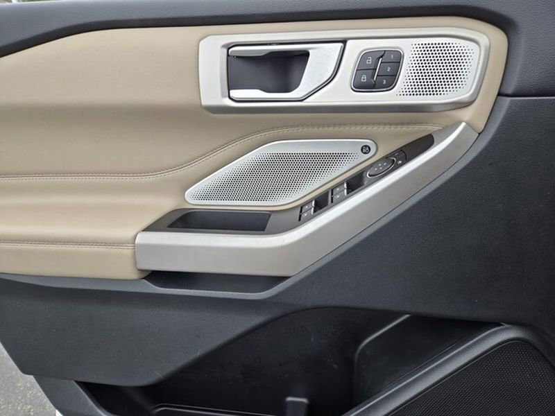 Certified 2023 Ford Explorer Limited w/ Limited Technology Package RWD image 36