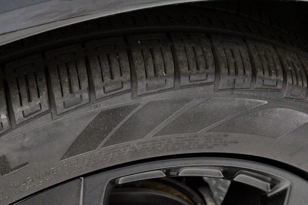 Used 2025 Chevrolet Equinox EV RS w/ LPO, Trailering Package image 20