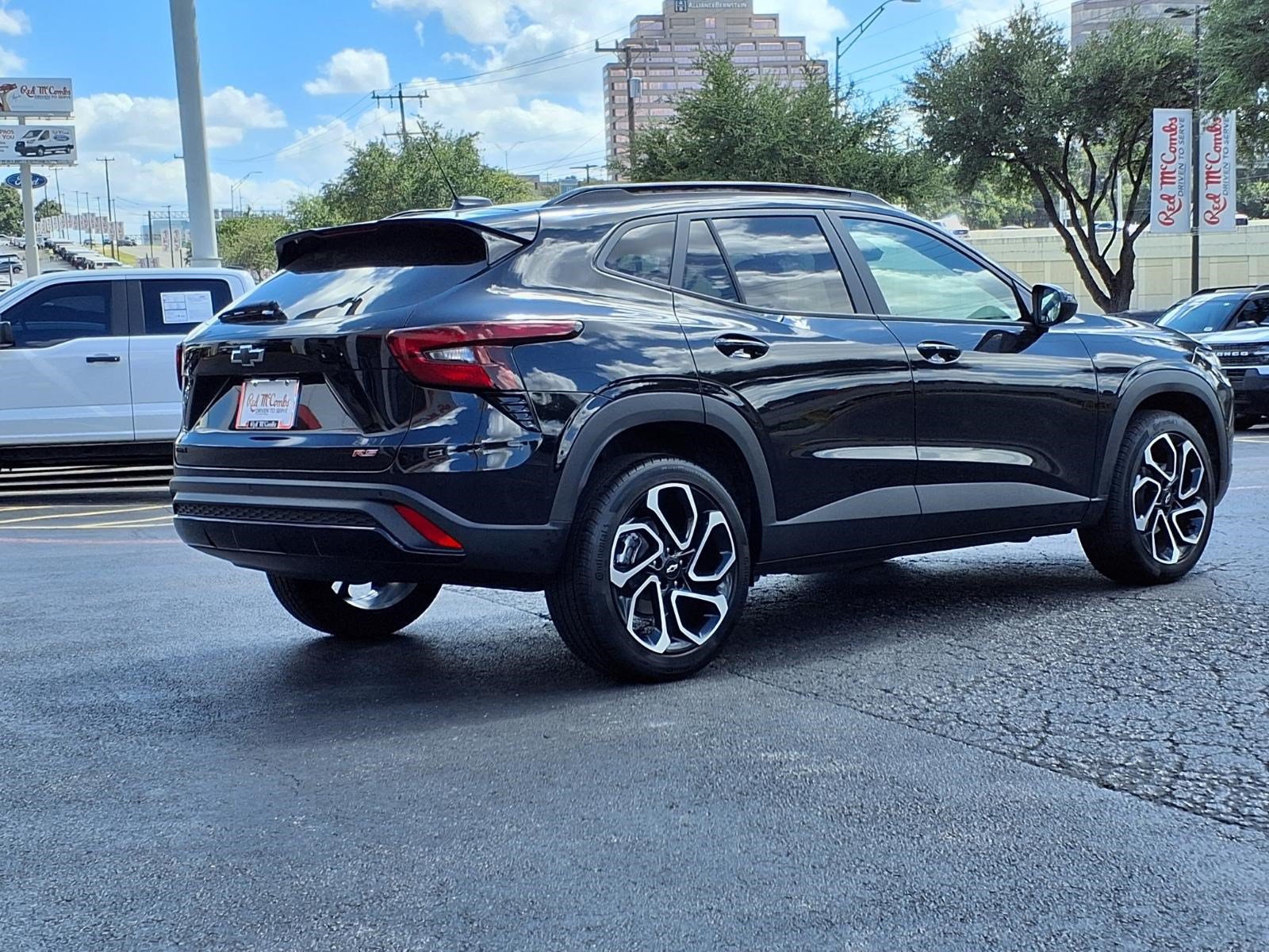 Used 2026 Chevrolet Trax RS w/ Driver Confidence Package FWD image 6