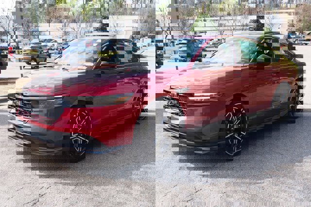 Used 2023 Honda Accord Sport image 3