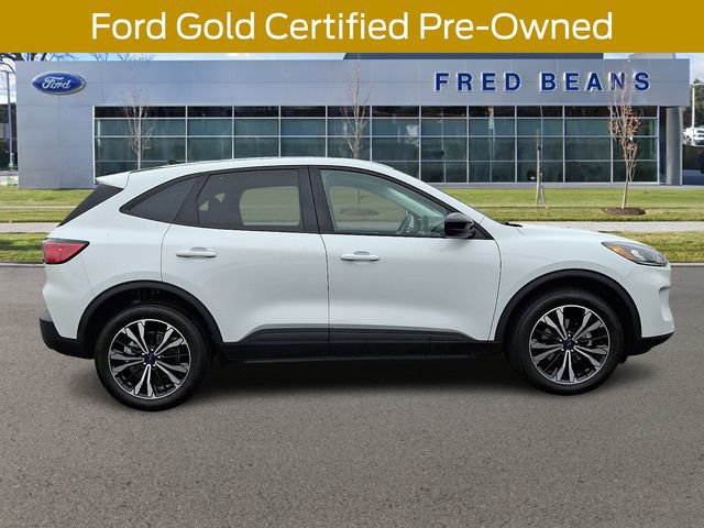 Certified 2022 Ford Escape SE w/ SE Sport Appearance Package image 5