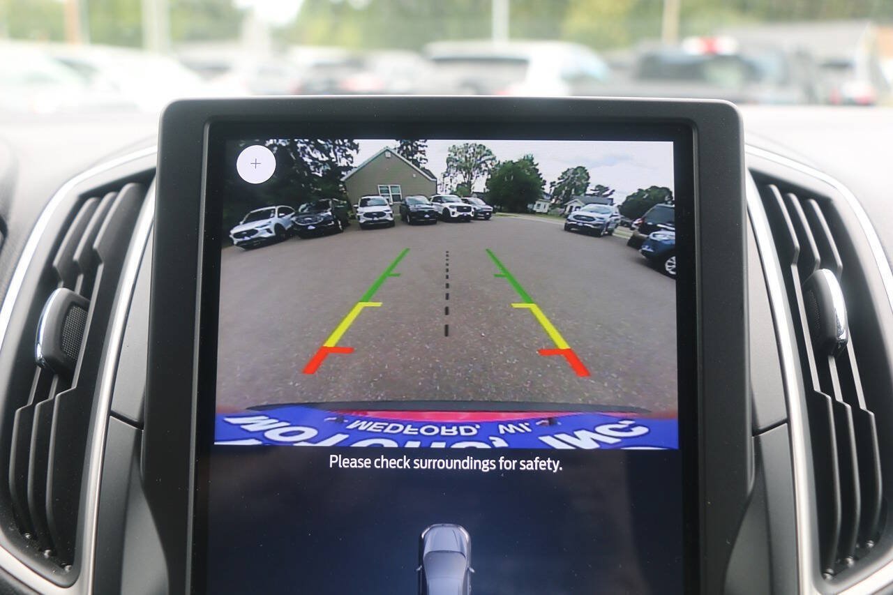 Certified 2024 Ford Edge SEL AWD/4WD image 30