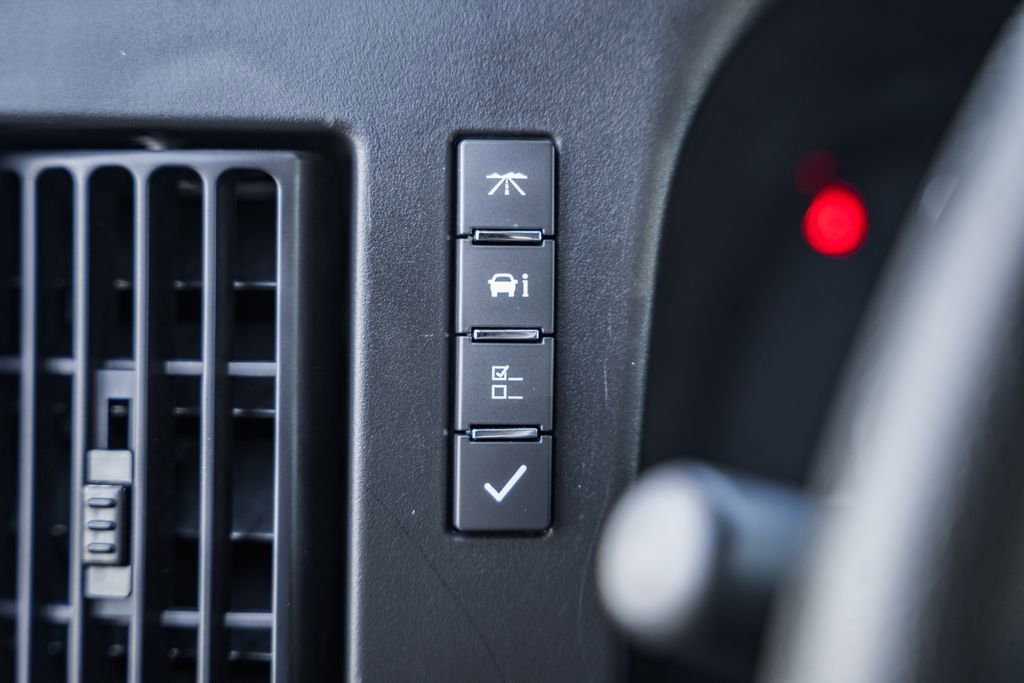 Used 2023 GMC Savana 2500 image 44