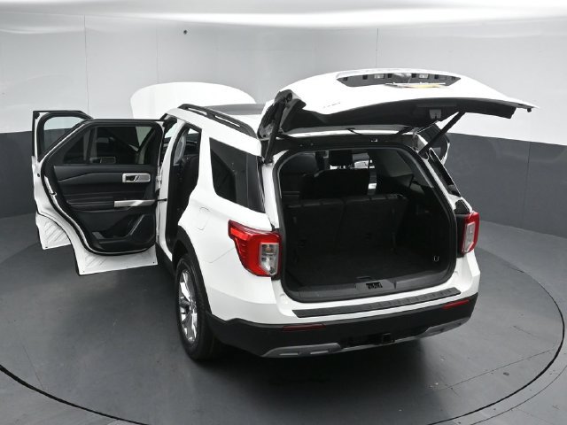 Certified 2024 Ford Explorer XLT w/ Equipment Group 202A AWD/4WD image 58
