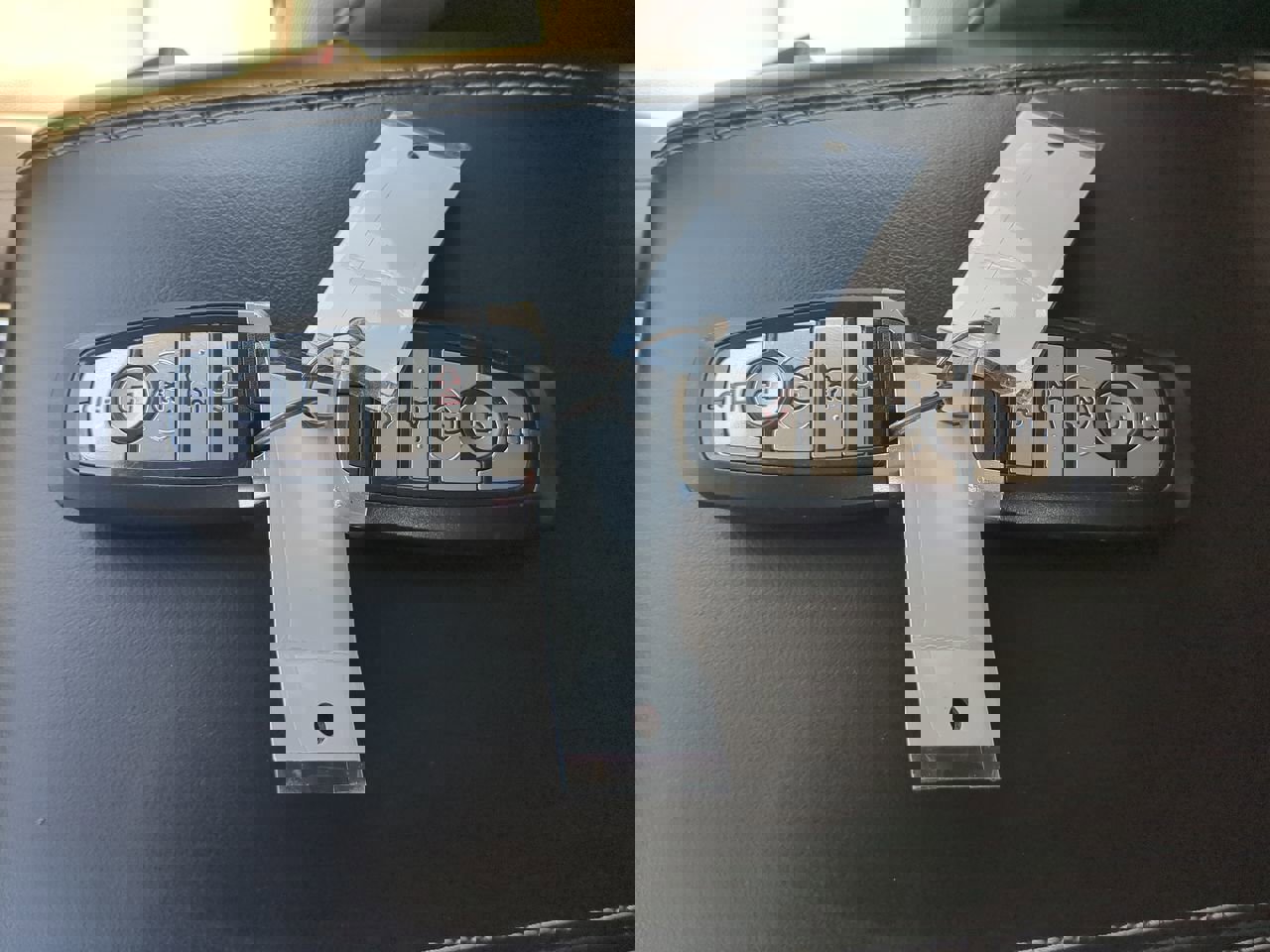 Certified 2020 Ford Explorer XLT w/ Equipment Group 202A image 27