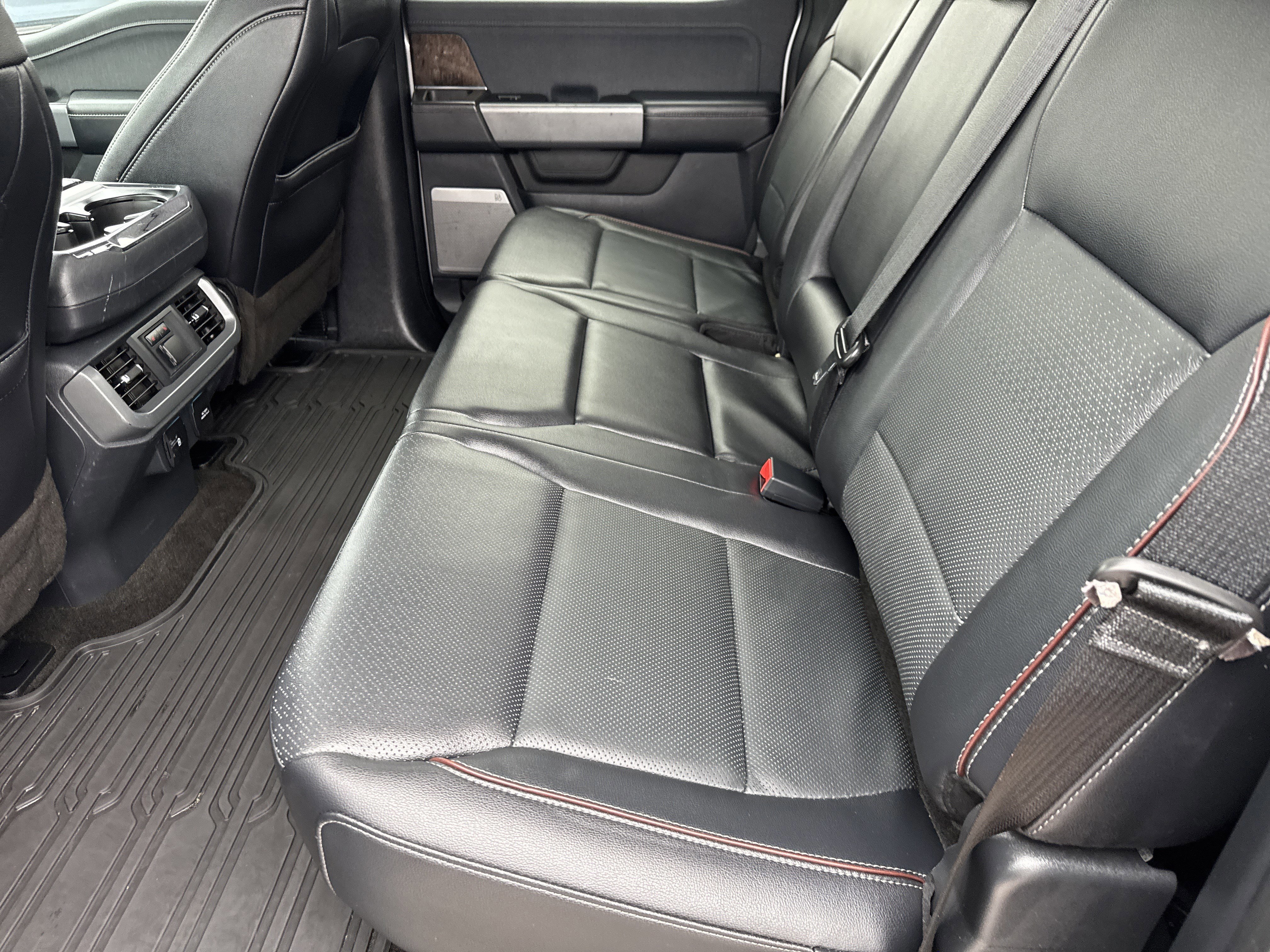 Certified 2022 Ford F150 Lariat w/ Equipment Group 502A High image 11