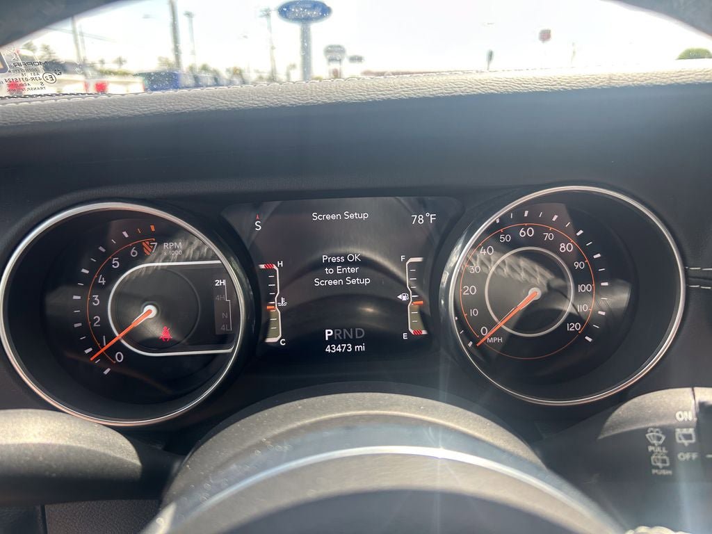 Used 2018 Jeep Wrangler Unlimited Sahara AWD/4WD image 33