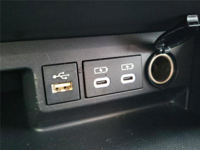 Used 2023 Toyota Highlander XLE image 19