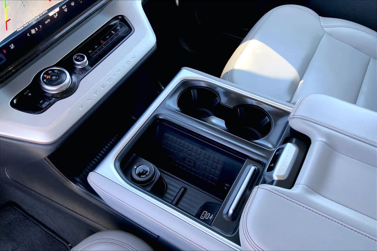 Certified 2025 Ford Expedition Active RWD image 15