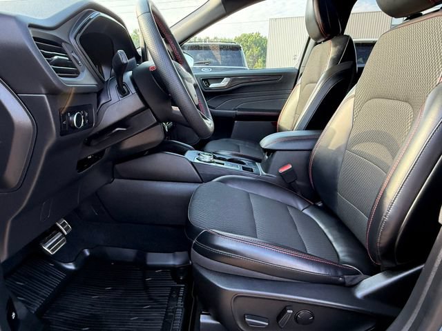 Certified 2023 Ford Escape ST-Line w/ Tech Pack #1 AWD/4WD image 20
