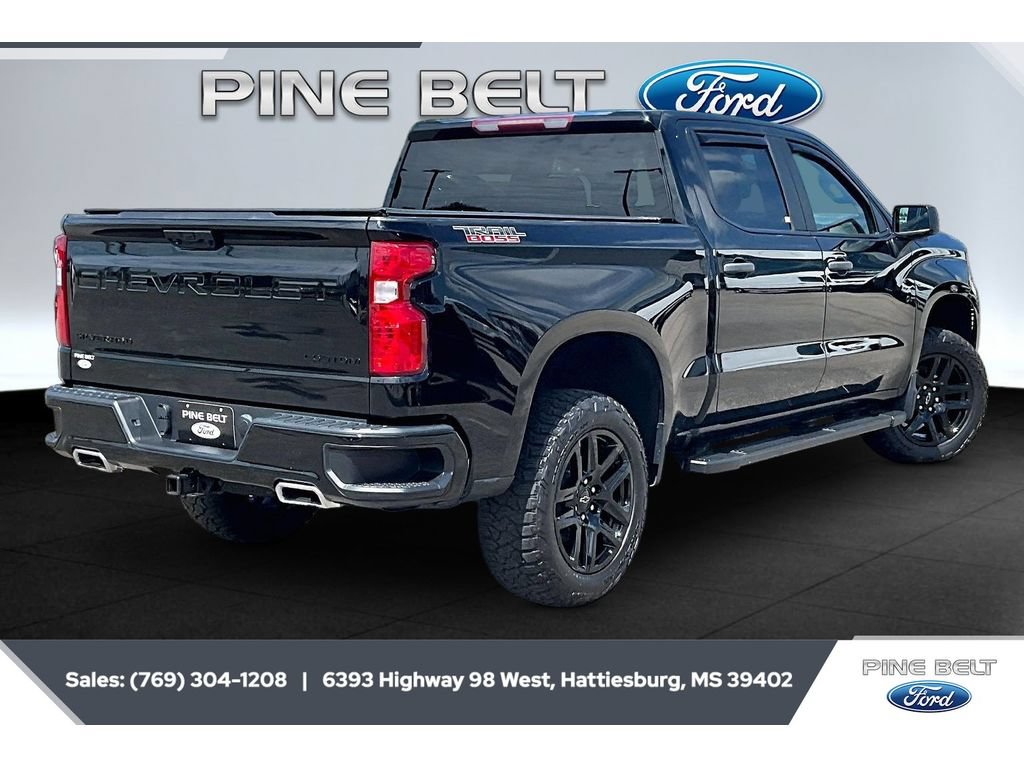 Used 2023 Chevrolet Silverado 1500 Custom Trail Boss w/ LPO, Dark Essentials Package AWD/4WD image 11