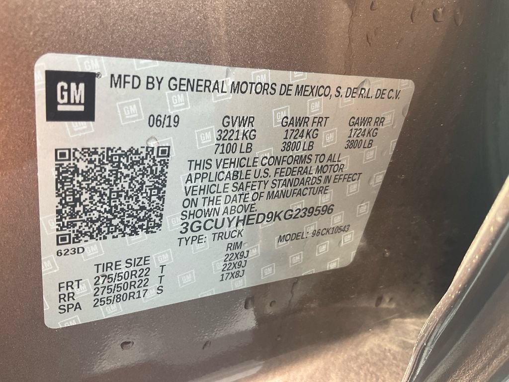 Used 2019 Chevrolet Silverado 1500 High Country w/ Technology Package AWD/4WD image 18