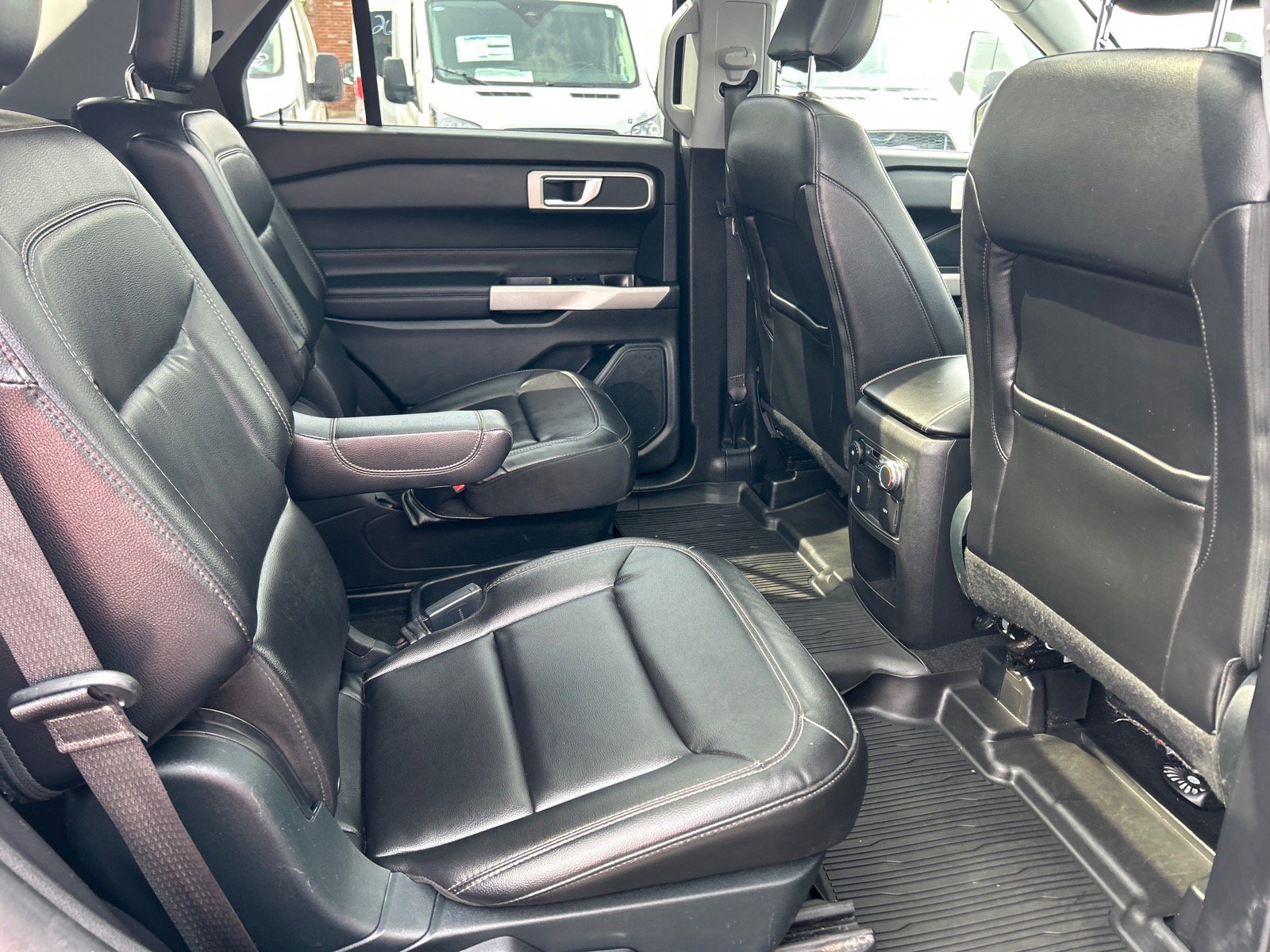 Certified 2021 Ford Explorer XLT w/ Equipment Group 202A AWD/4WD image 22
