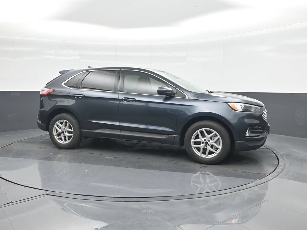 Certified 2024 Ford Edge SEL w/ Convenience Package AWD/4WD image 4