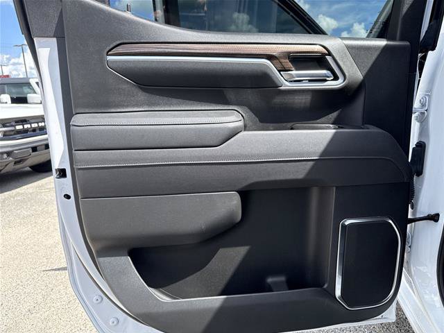 Used 2025 Chevrolet Silverado 1500 RST AWD/4WD image 27