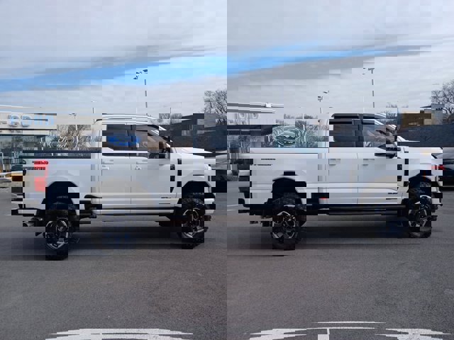 Certified 2024 Ford F250 Lariat w/ Lariat Ultimate Package image 3