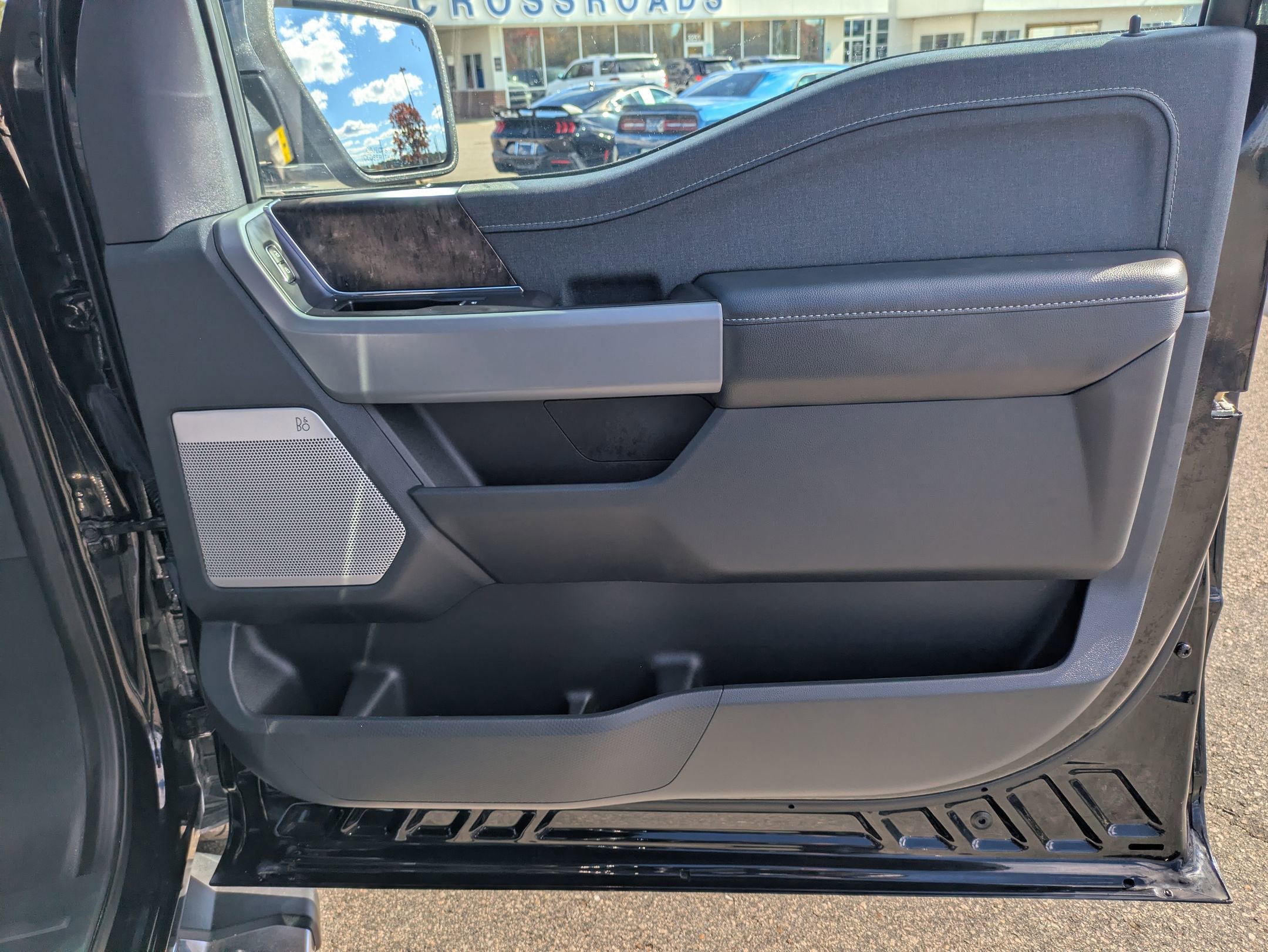 Certified 2023 Ford F150 Lariat w/ Trailer Tow Package image 34