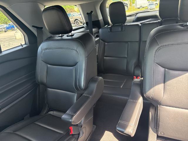 Certified 2022 Ford Explorer XLT w/ Equipment Group 202A image 22