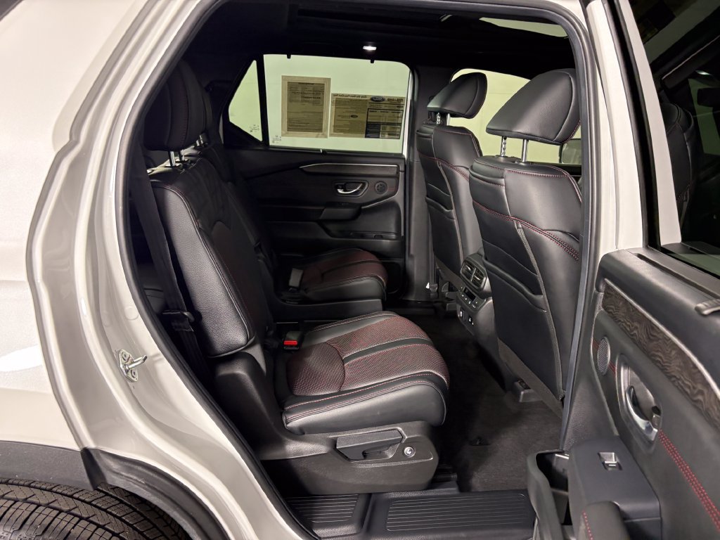 Used 2026 Honda Pilot Black Edition image 37