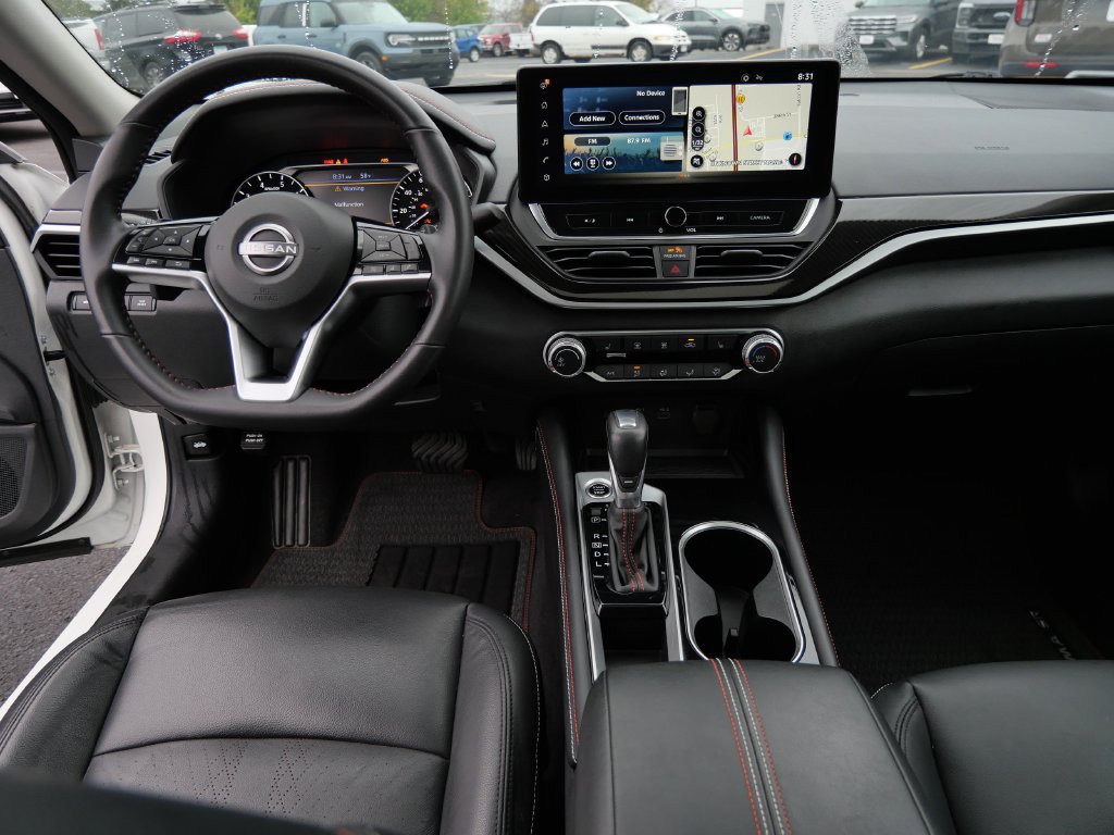 Used 2023 Nissan Altima 2.5 SR w/ SR Premium Package FWD image 16
