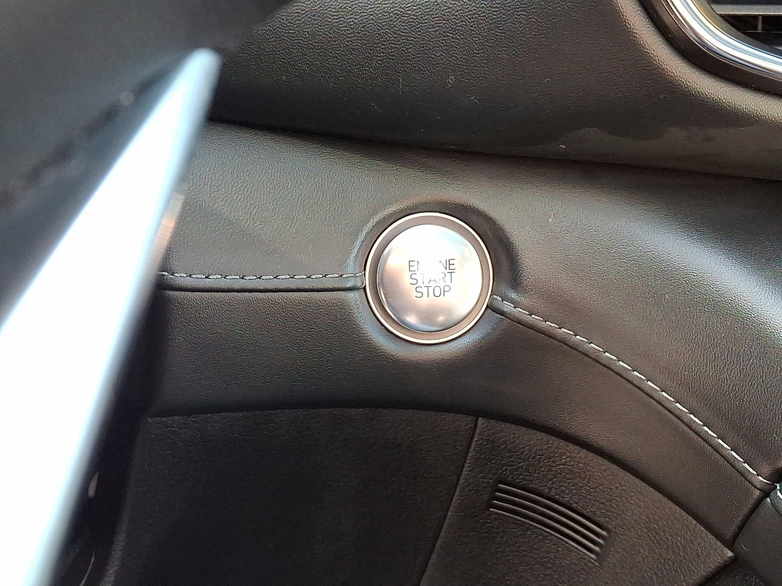 Used 2023 Hyundai Santa Fe Limited image 35