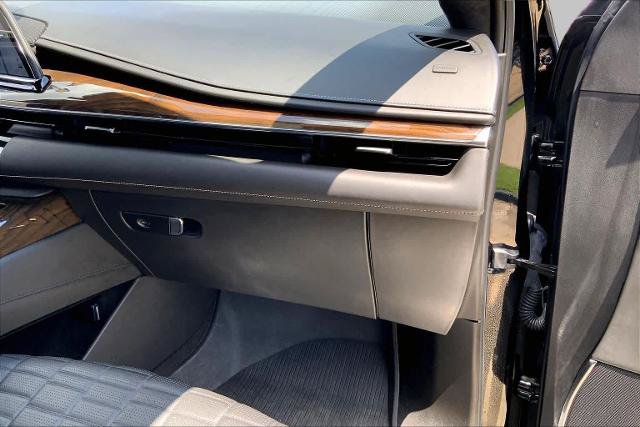 Used 2023 Cadillac Escalade Sport Platinum w/ LPO, ONYX Package AWD/4WD image 19